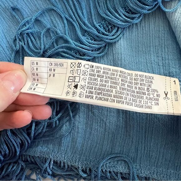 Forever 21 Cover-Up Swim Ombre White Blue Fringe M - Picture 8 of 8